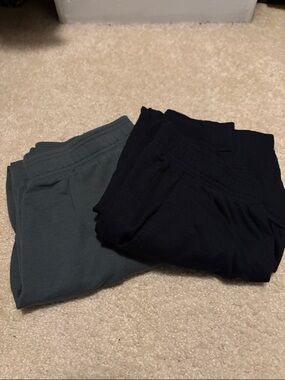 Eddie Bauer Leggings Pair in black and Dark Green